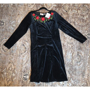 Quacker Factory Black Velvet Dress Red Poinsettias Christmas NWT M Holiday Party